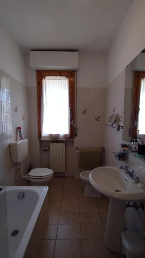 Ferienwohnung La Casa Dei Viaggiatori - Viareggio - Posto Auto Gratuito Exterior foto